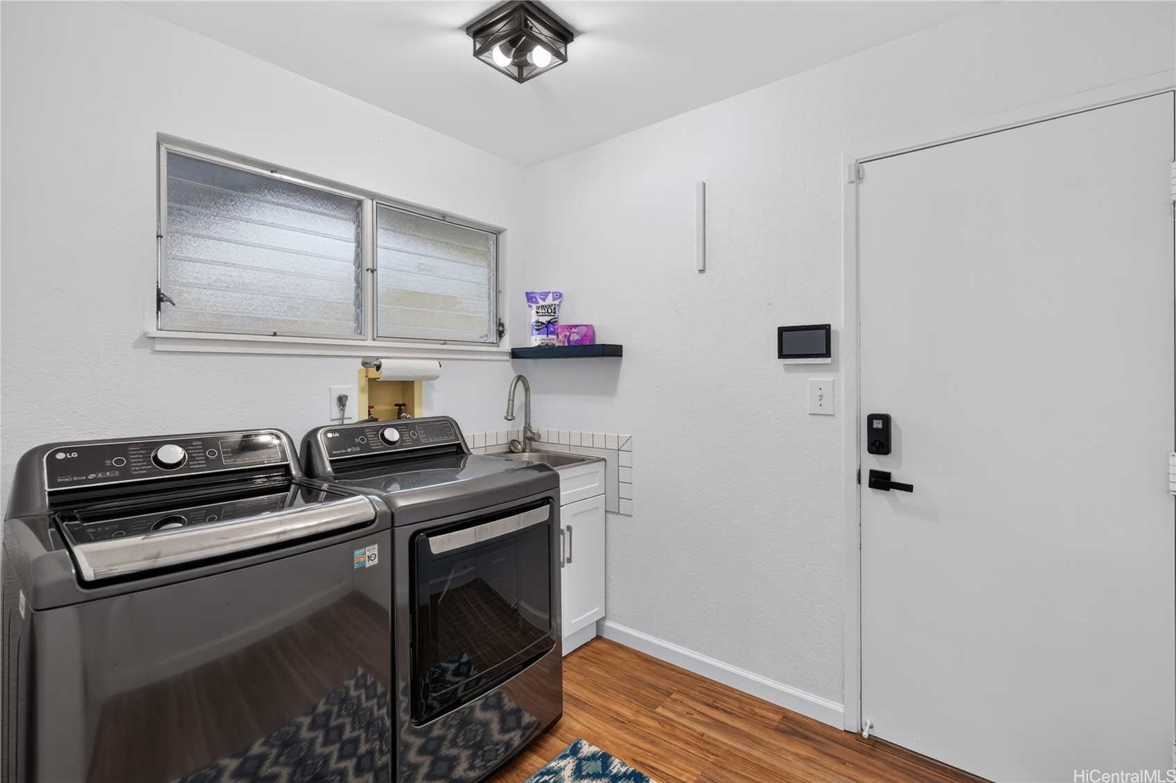 563 Alihi Place Property Photo 16