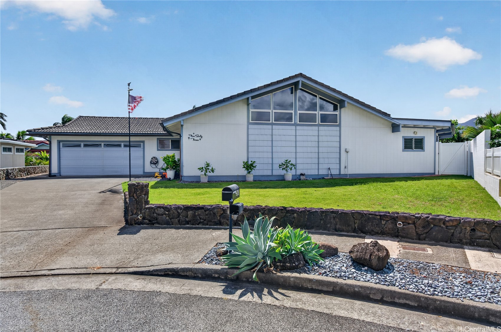 563 Alihi Place Property Photo 23