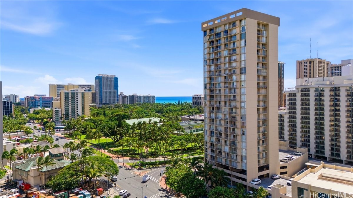 1925 Kalakaua Avenue 2004 Property Photo 20
