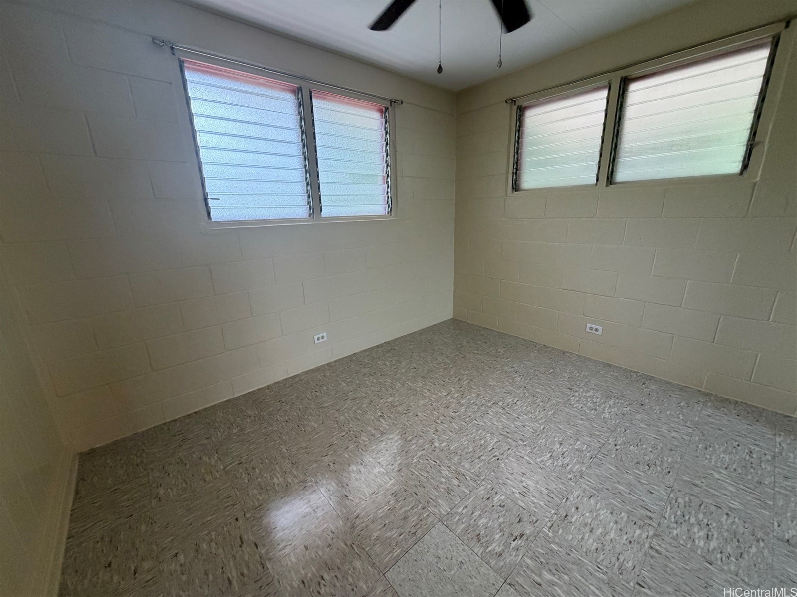 166 Lakeview Circle B Property Photo 4
