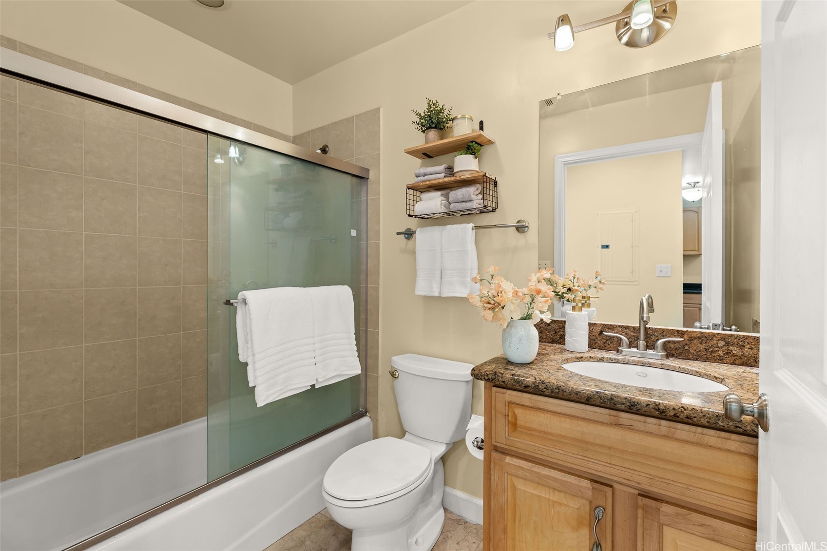 1025 Punahou Street A Property Photo 8