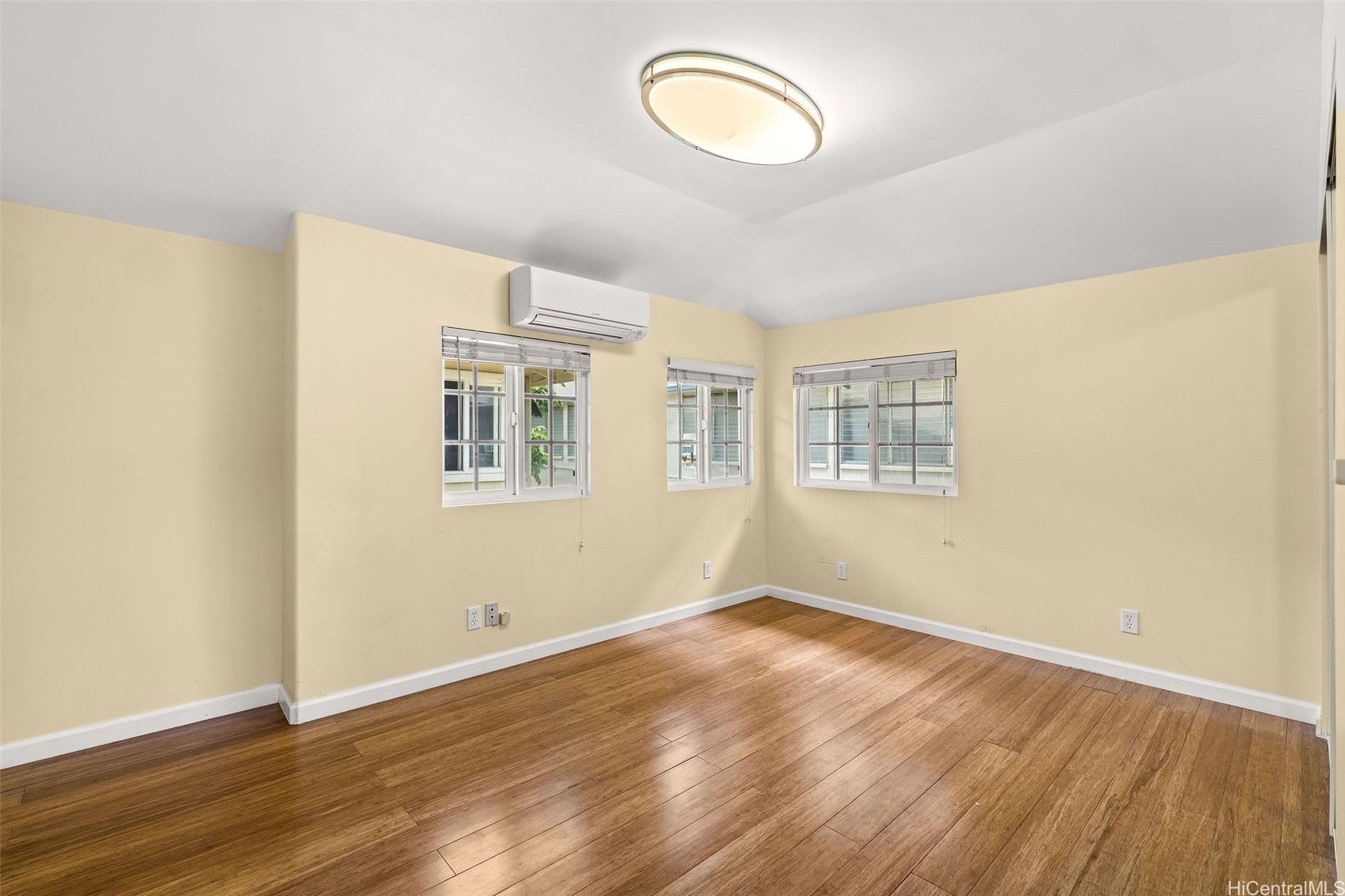 1025 Punahou Street A Property Photo 17