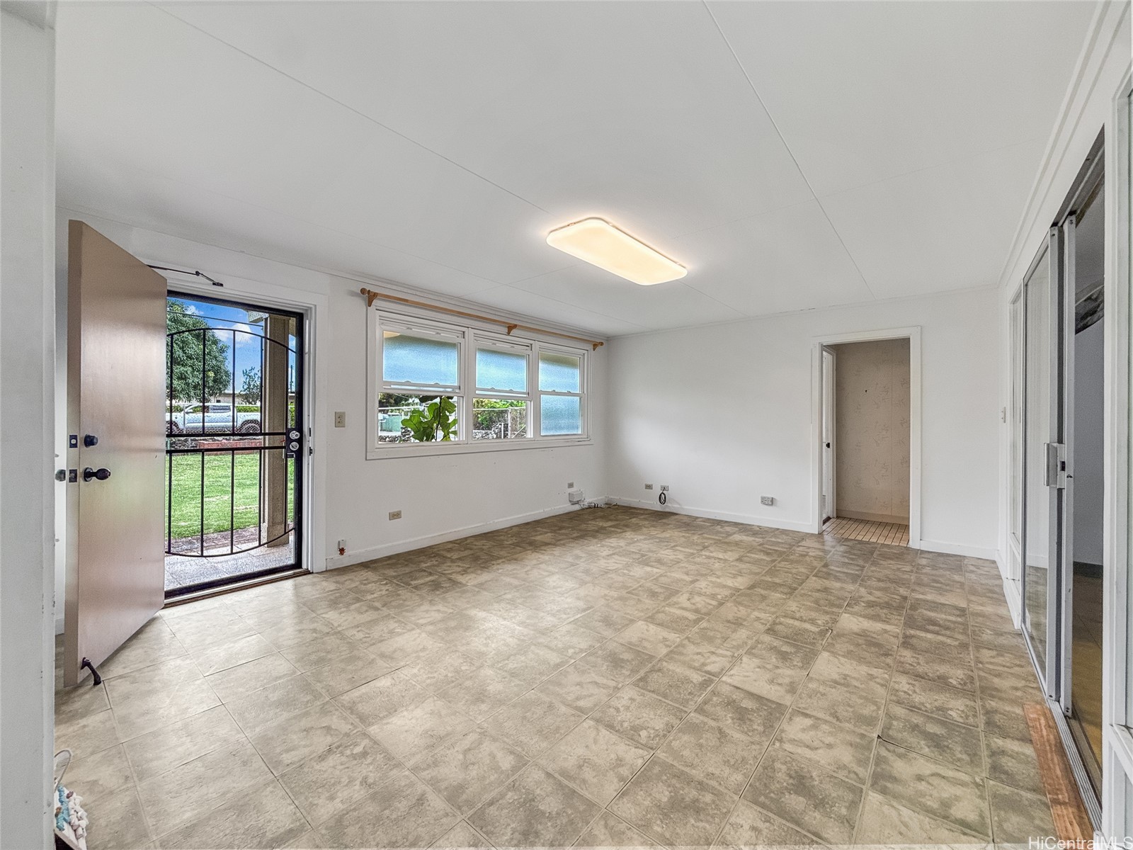 226 Elelupe Road Property Photo 3