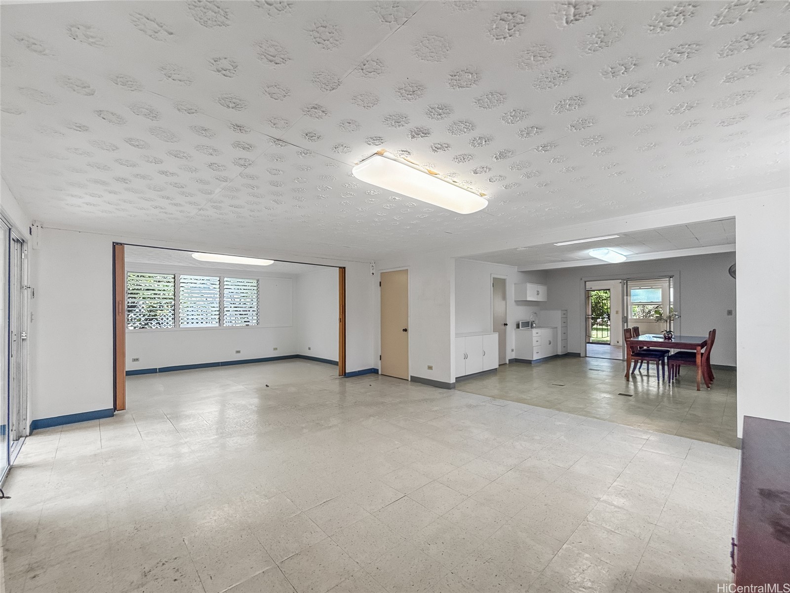 226 Elelupe Road Property Photo 8