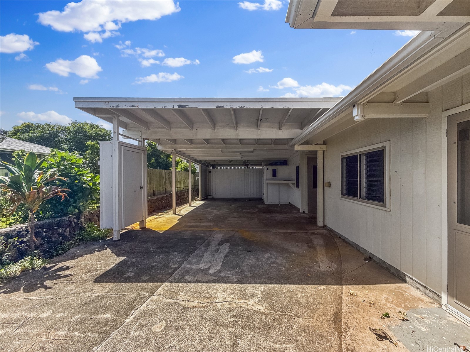226 Elelupe Road Property Photo 16