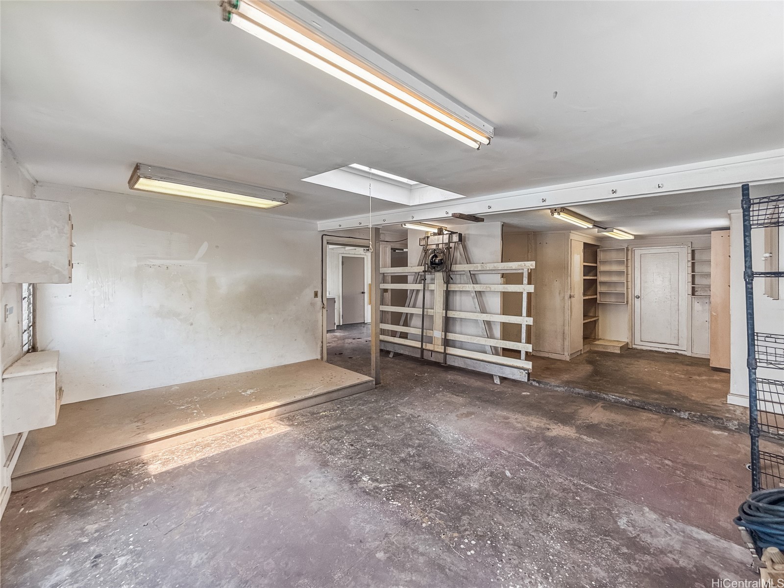 226 Elelupe Road Property Photo 17