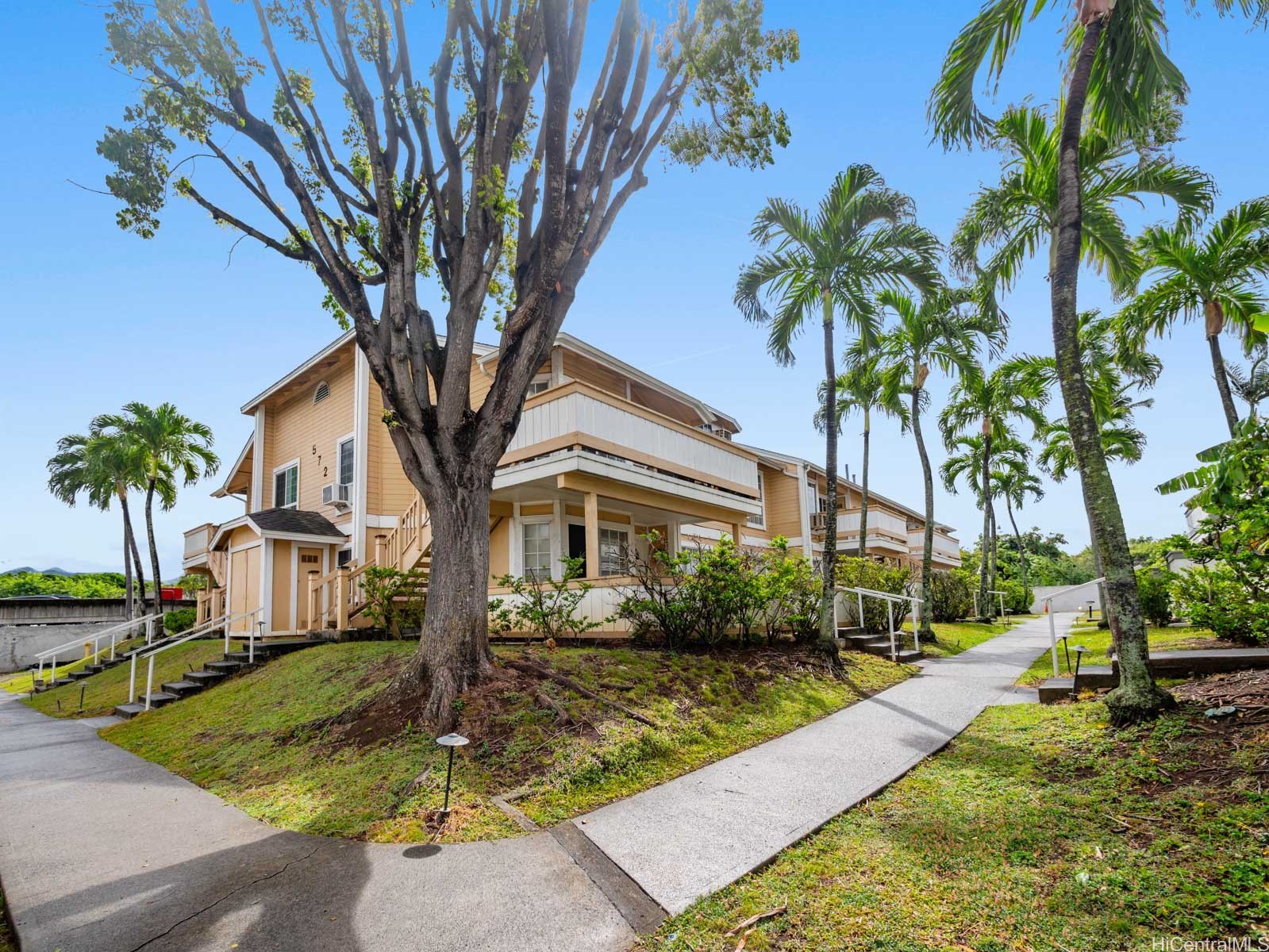 572 Mananai Place 20v Property Photo 2