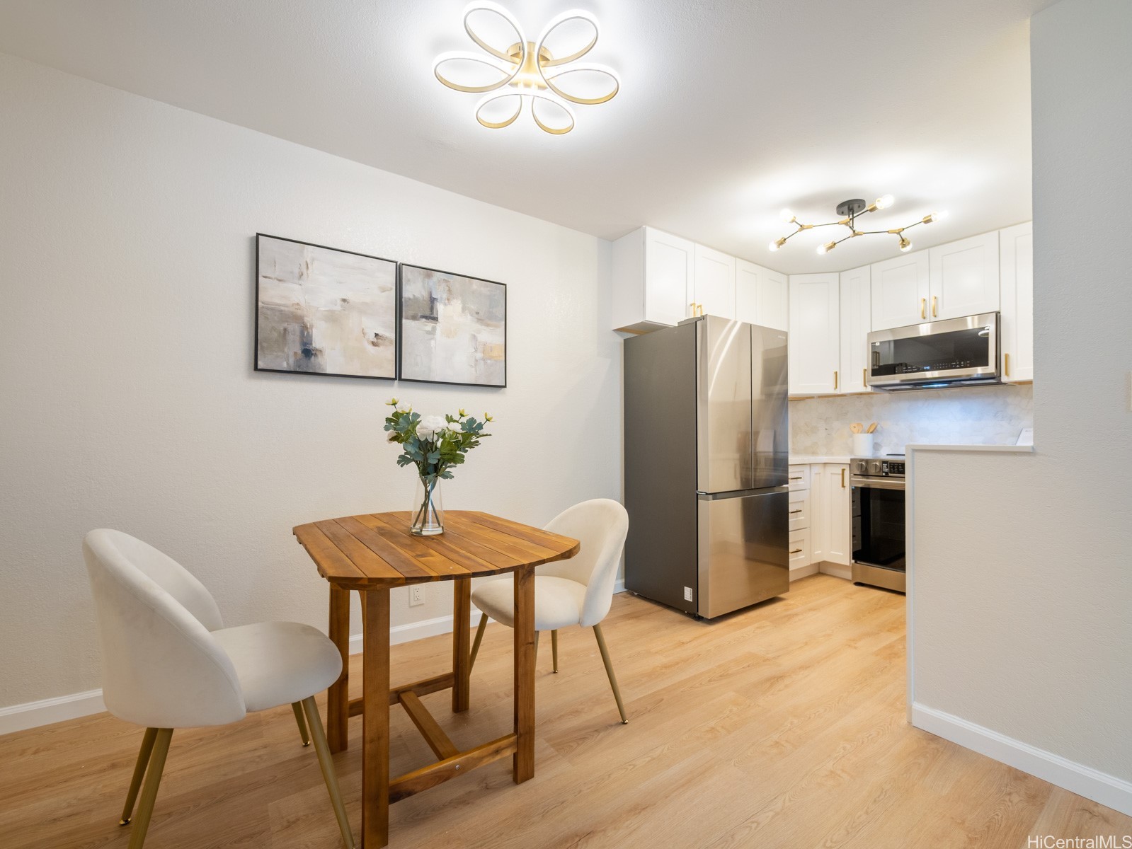 572 Mananai Place 20v Property Photo 7