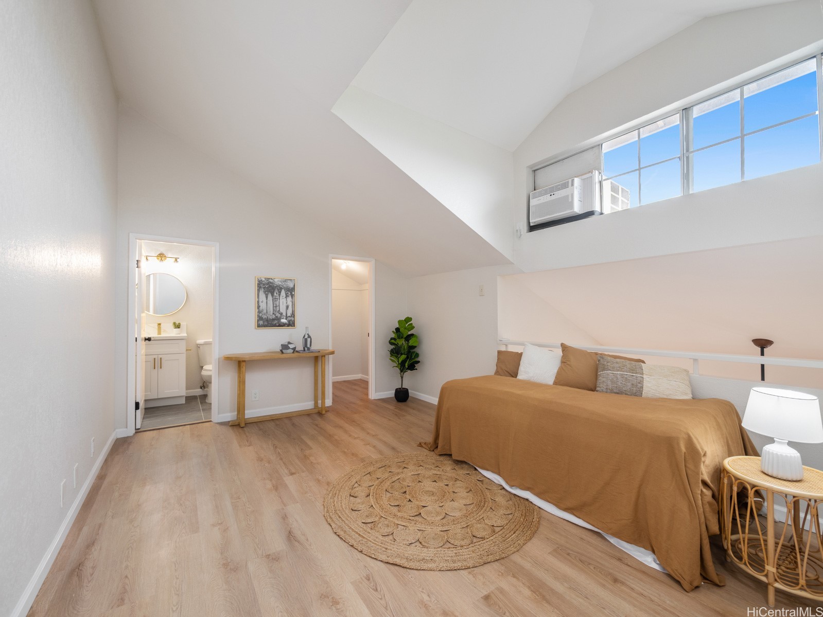 572 Mananai Place 20v Property Photo 18