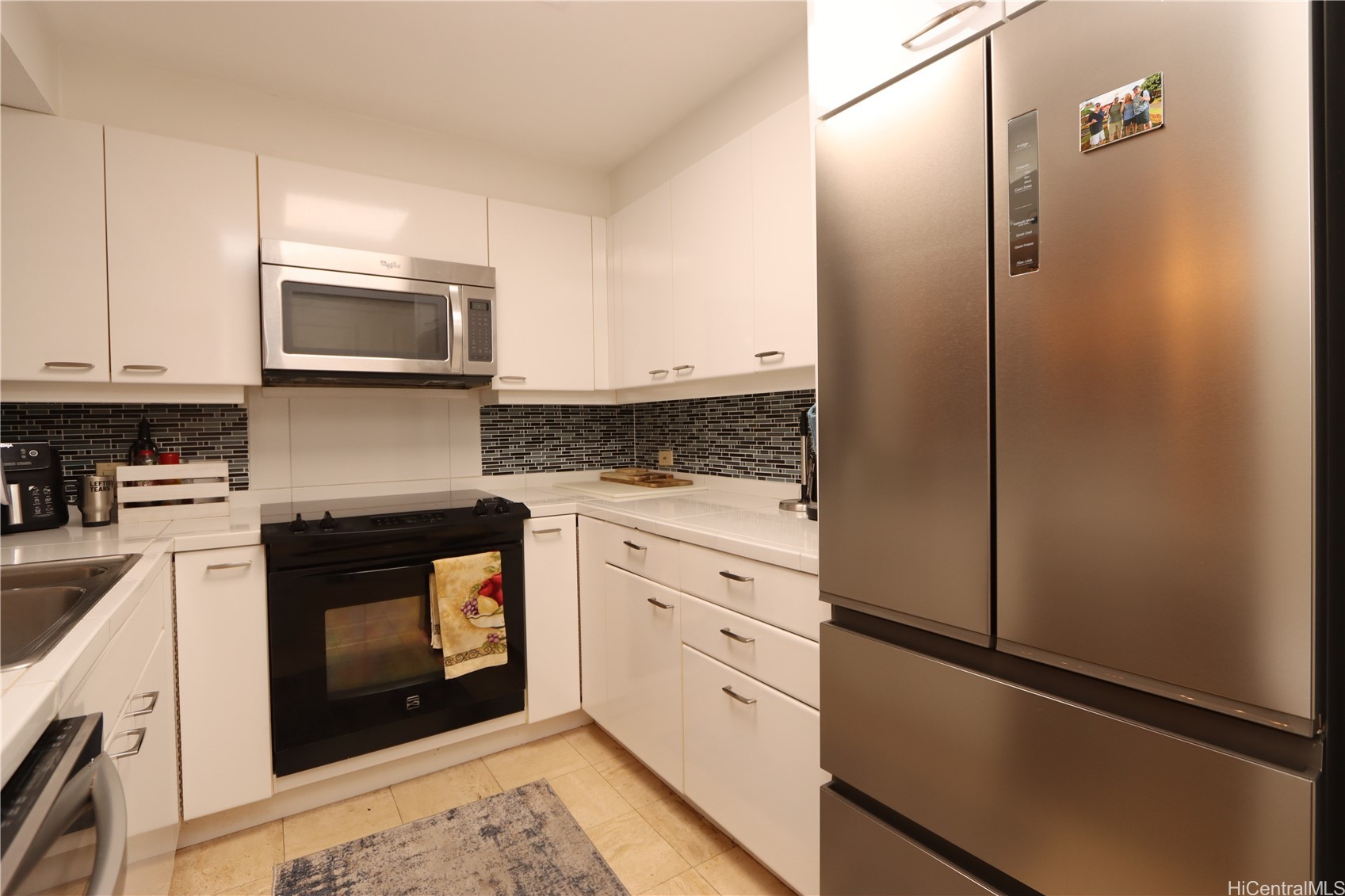 425 South Street 3302 Property Photo 3
