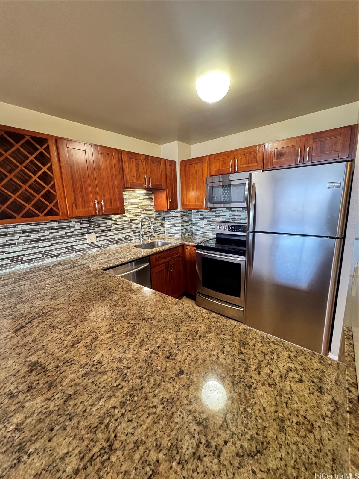 55 S Kukui Street D1808 Property Photo 1