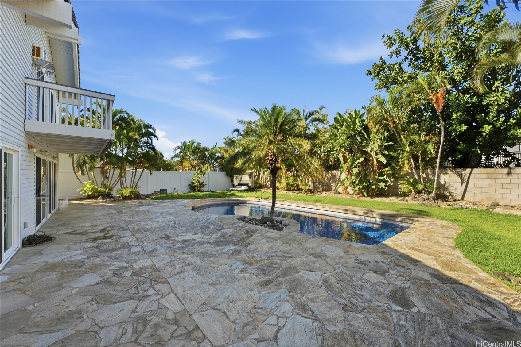 7114 Niumalu Loop Property Photo 4