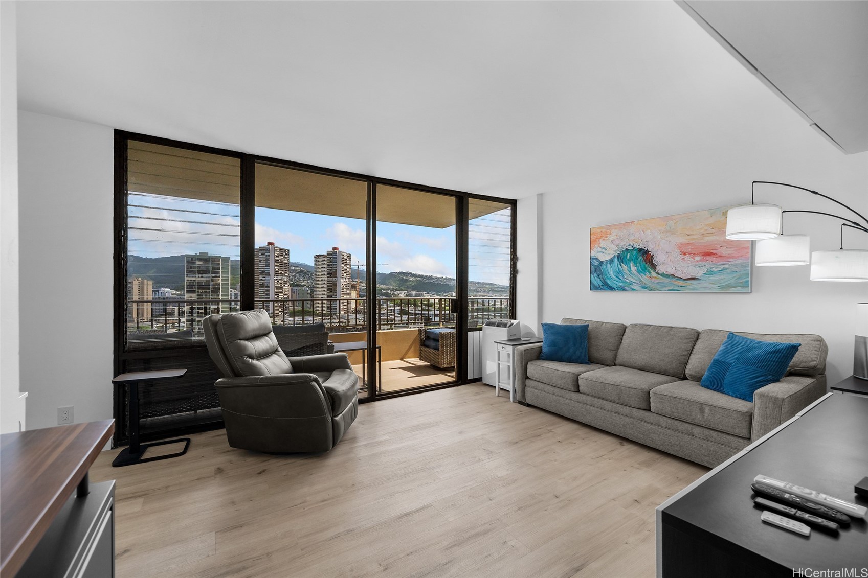 2121 Ala Wai Boulevard 1706 Property Photo 1