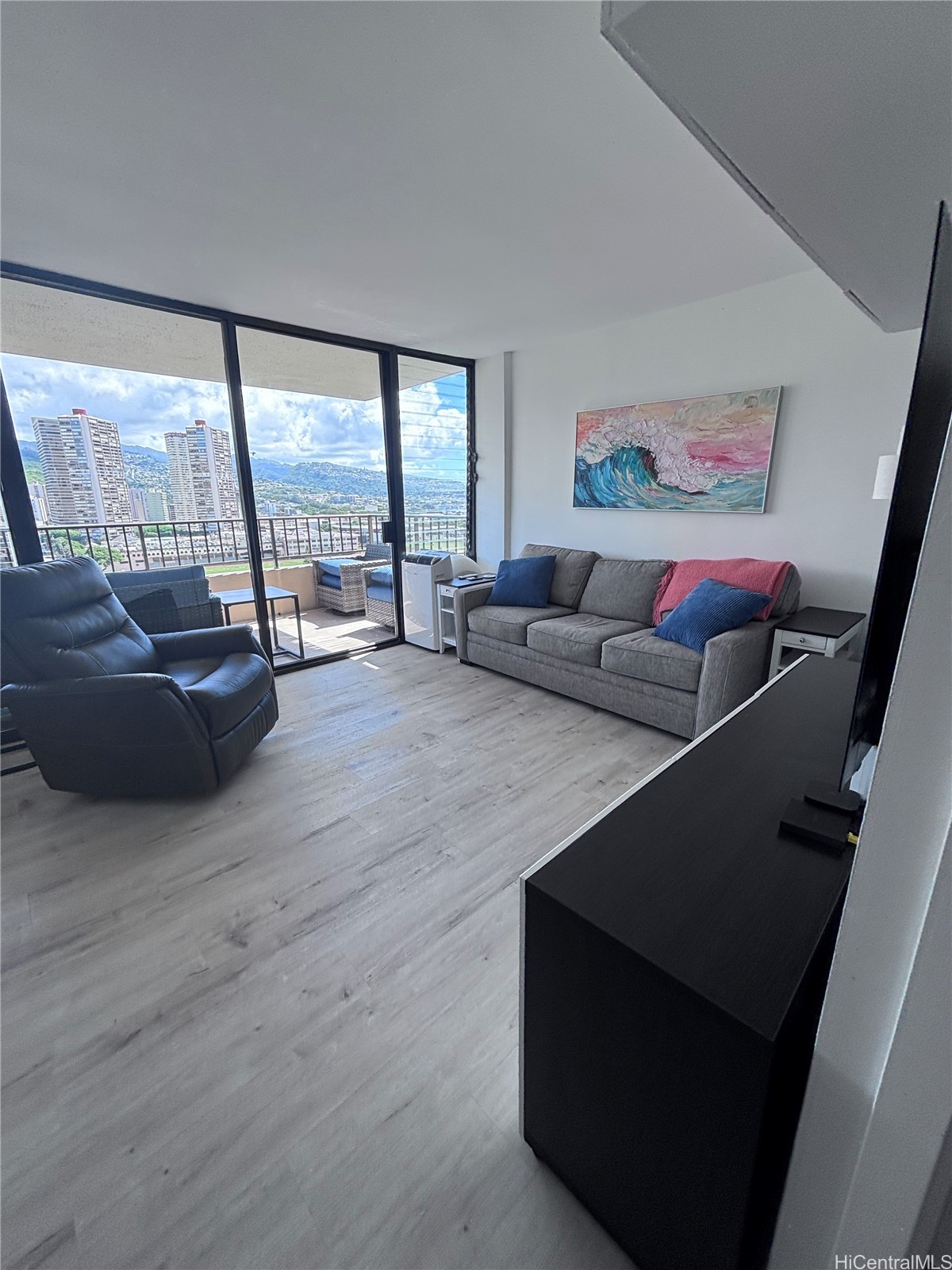 2121 Ala Wai Boulevard 1706 Property Photo 4