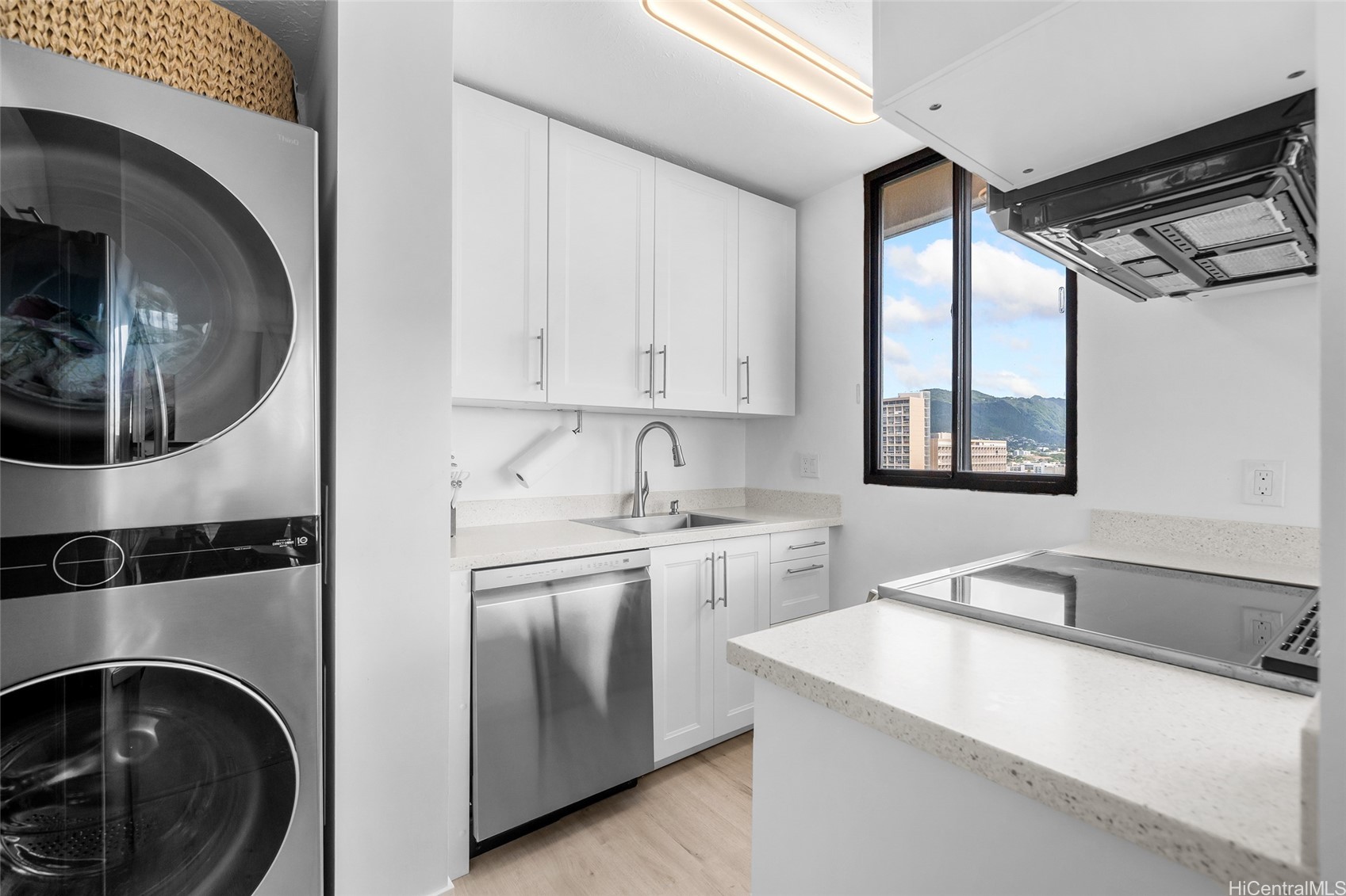 2121 Ala Wai Boulevard 1706 Property Photo 15