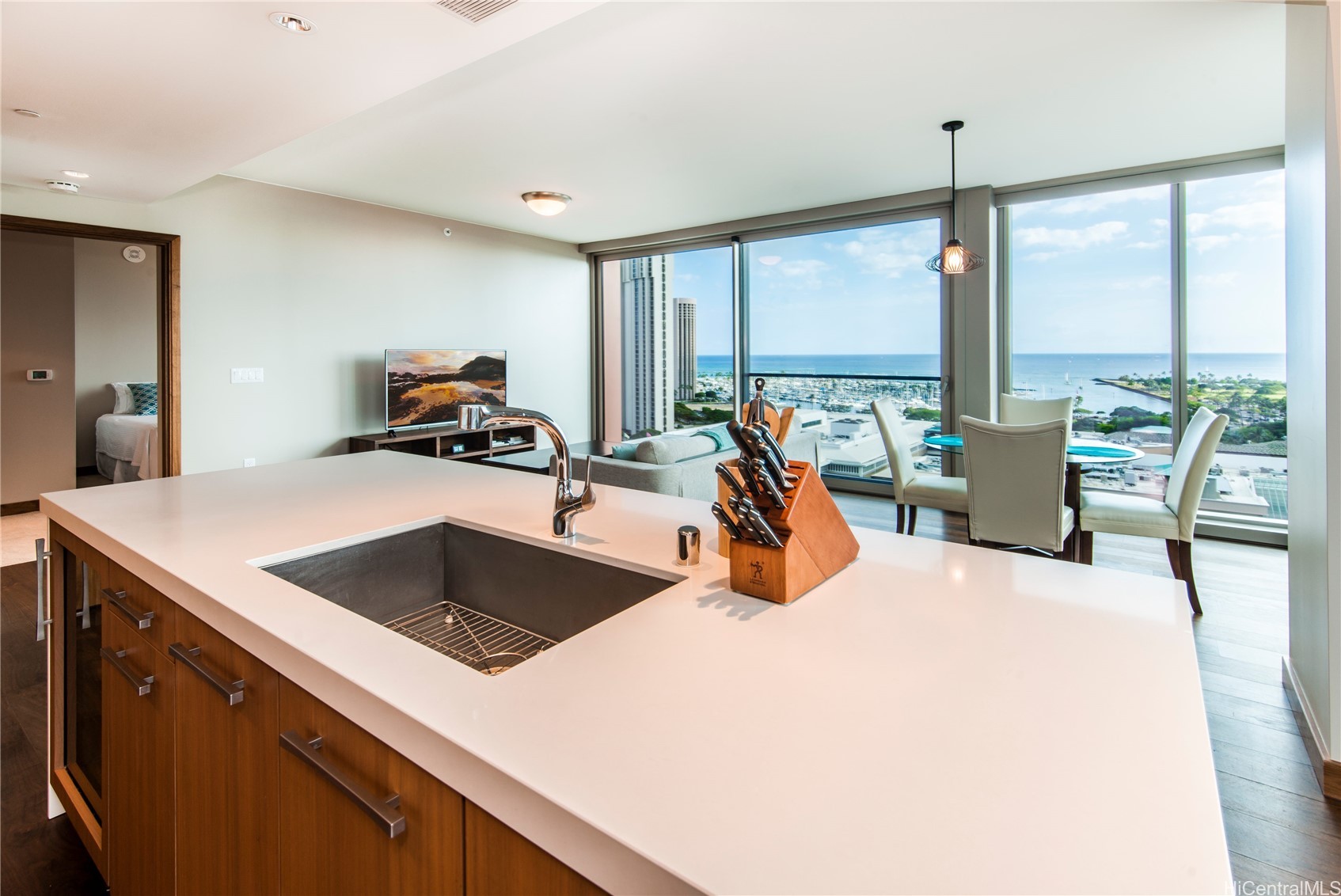 1555 Kapiolani Boulevard 1507 Property Photo 5