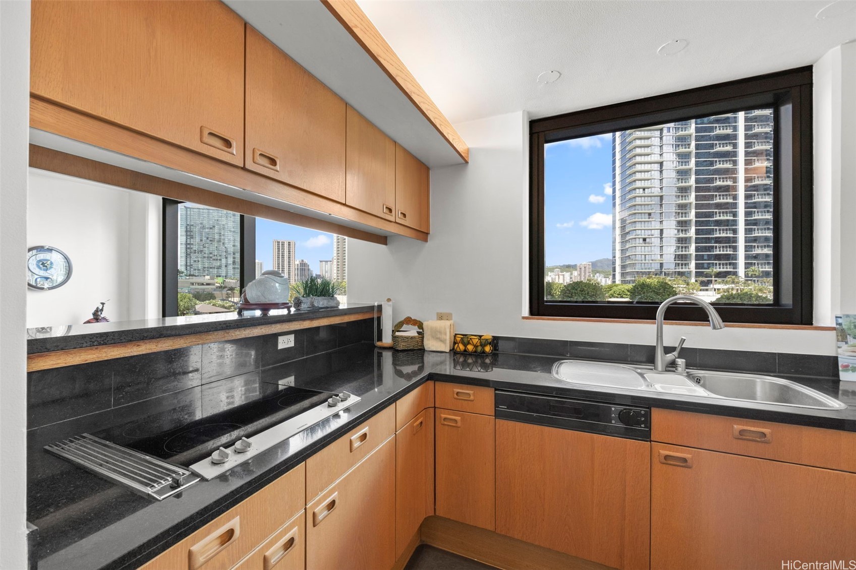 1330 Ala Moana Boulevard 608 Property Photo 3