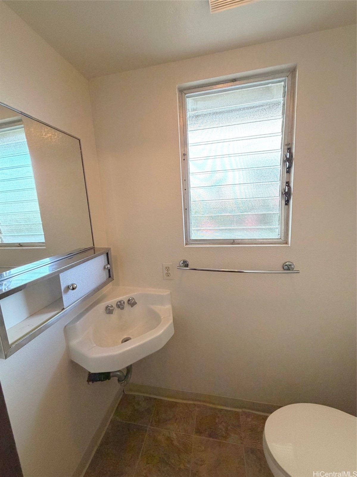 98-530 Kiliohu Loop 10 Property Photo 4