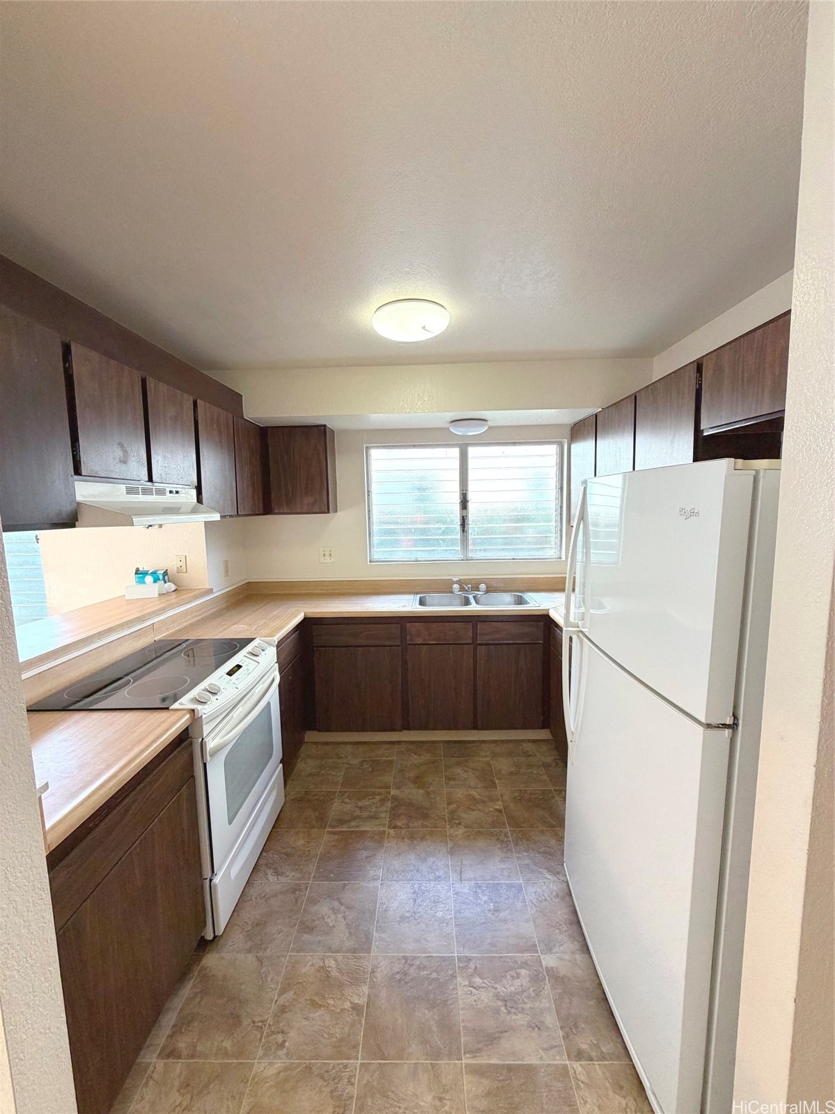 98-530 Kiliohu Loop 10 Property Photo 5