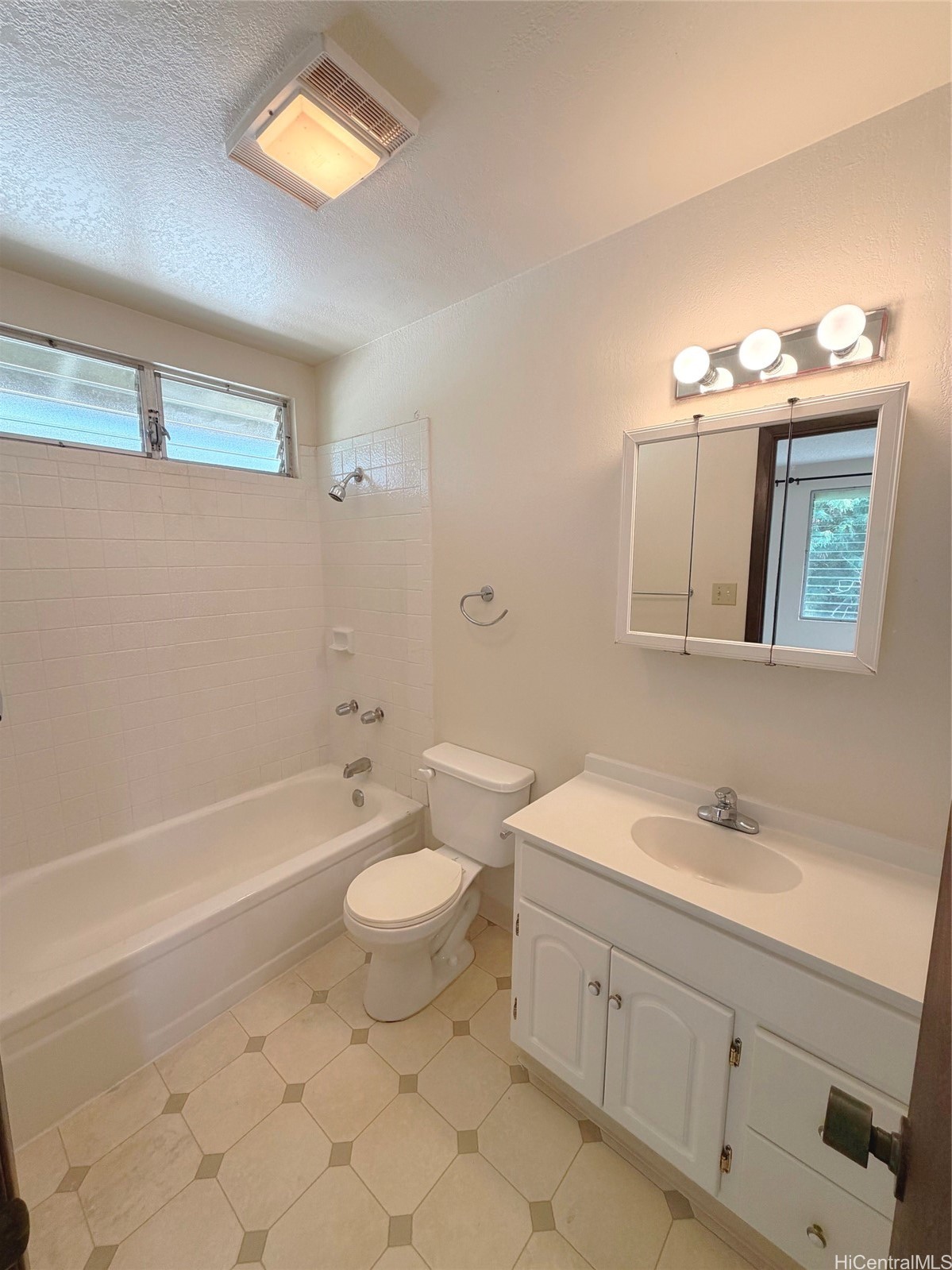 98-530 Kiliohu Loop 10 Property Photo 15