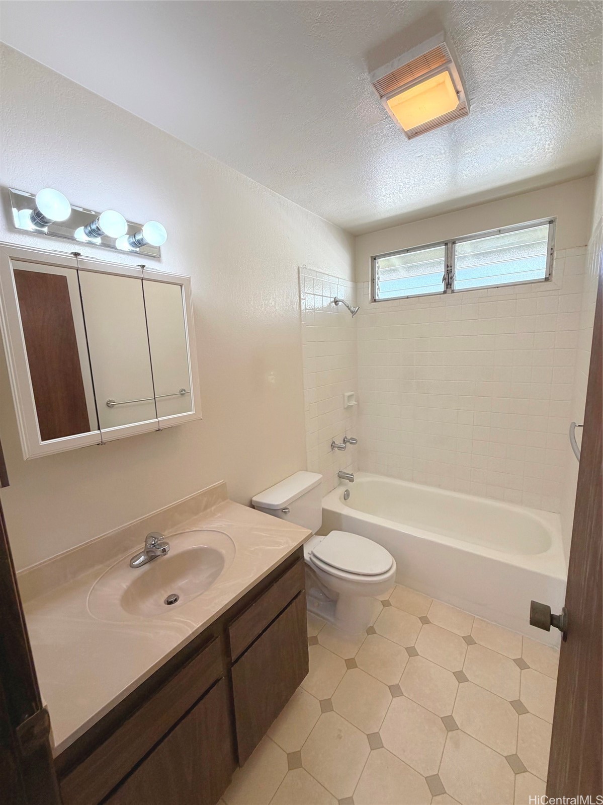 98-530 Kiliohu Loop 10 Property Photo 16