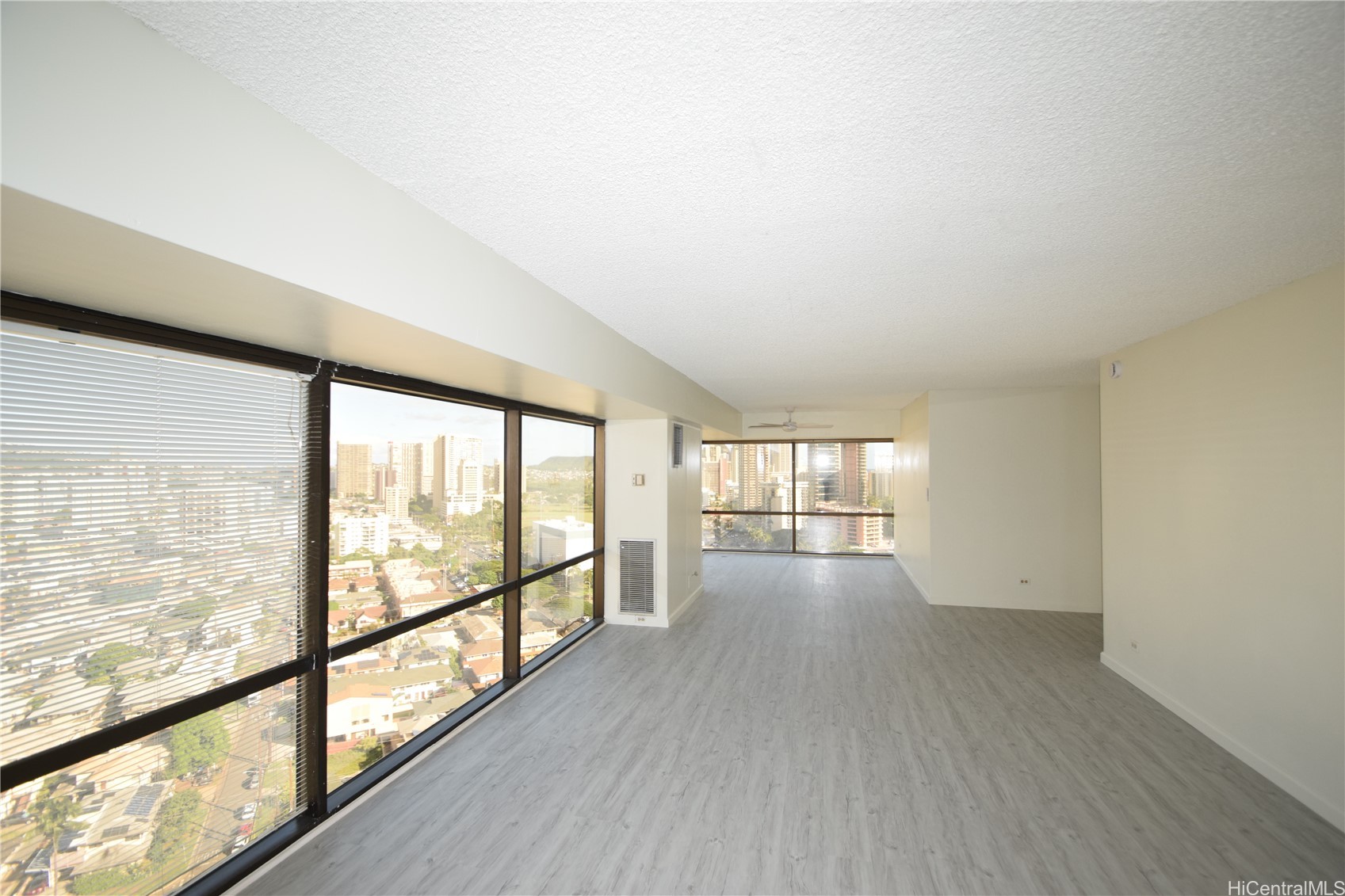 202619017 Property Photo 1