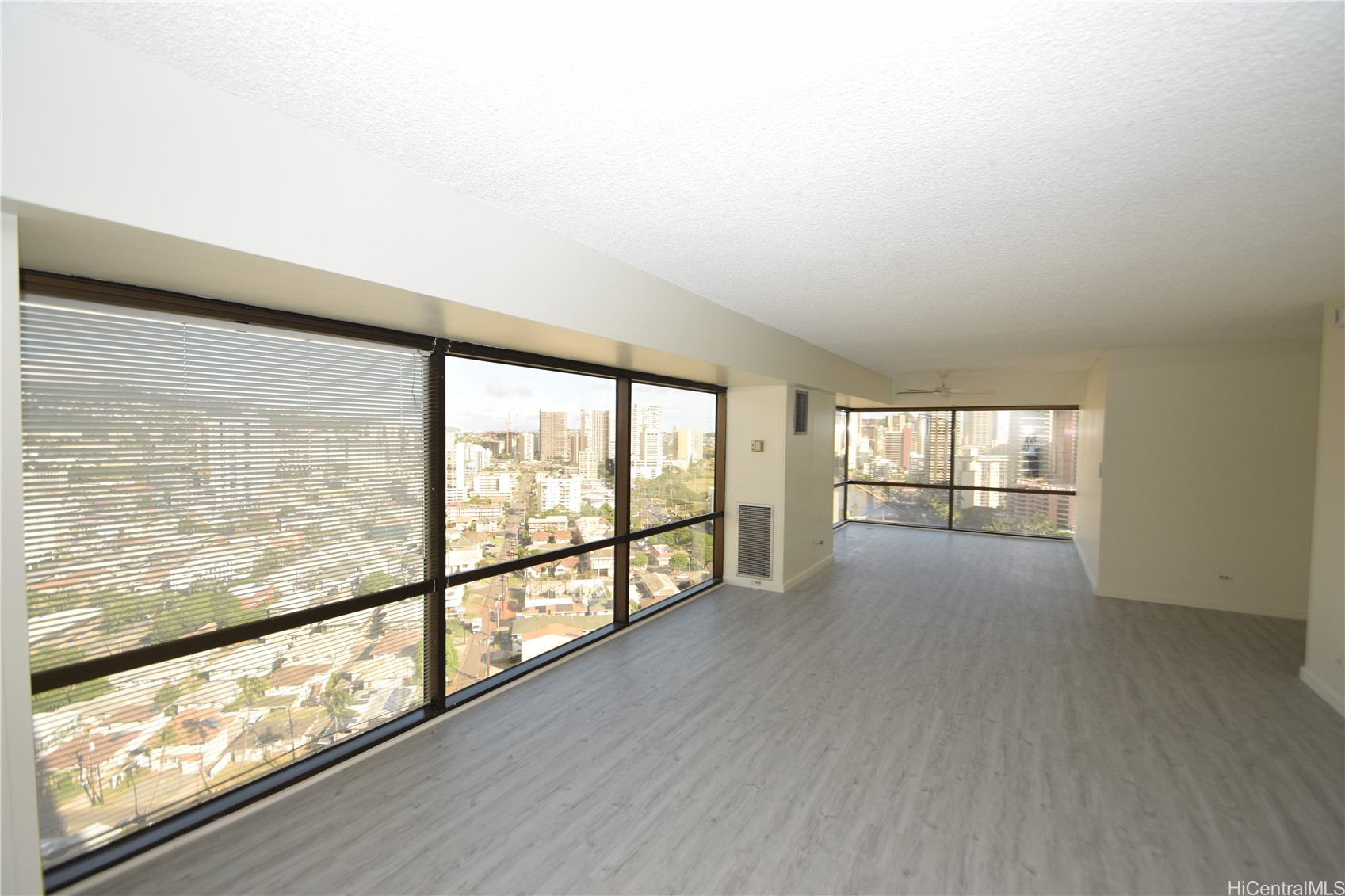 202619017 Property Photo 3
