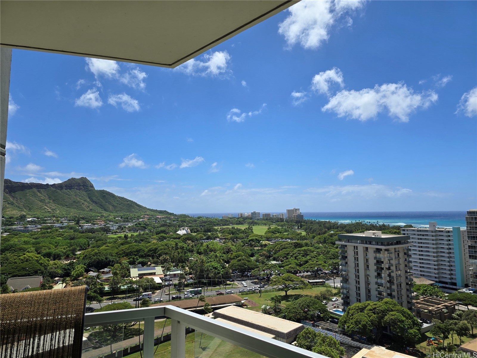 2600 Pualani Way 2004 Property Photo 1