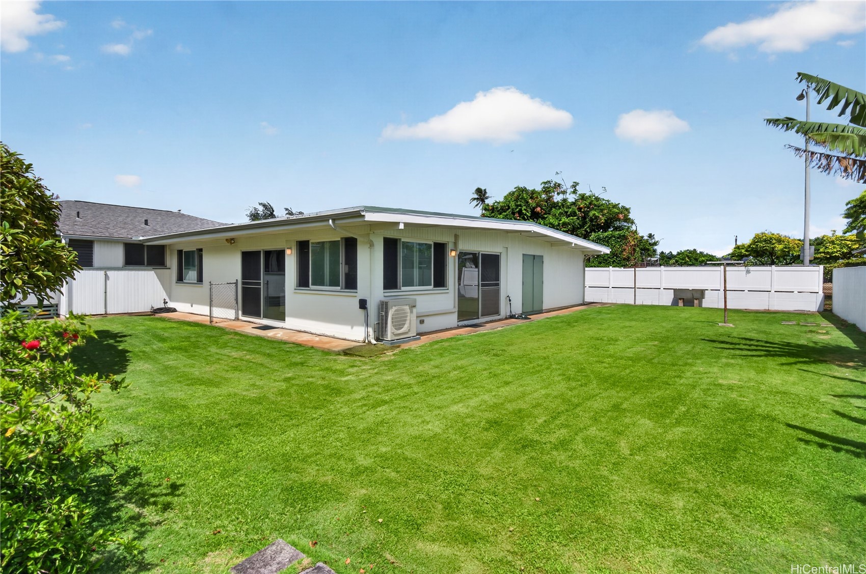 225 Awakea Road Property Photo 2