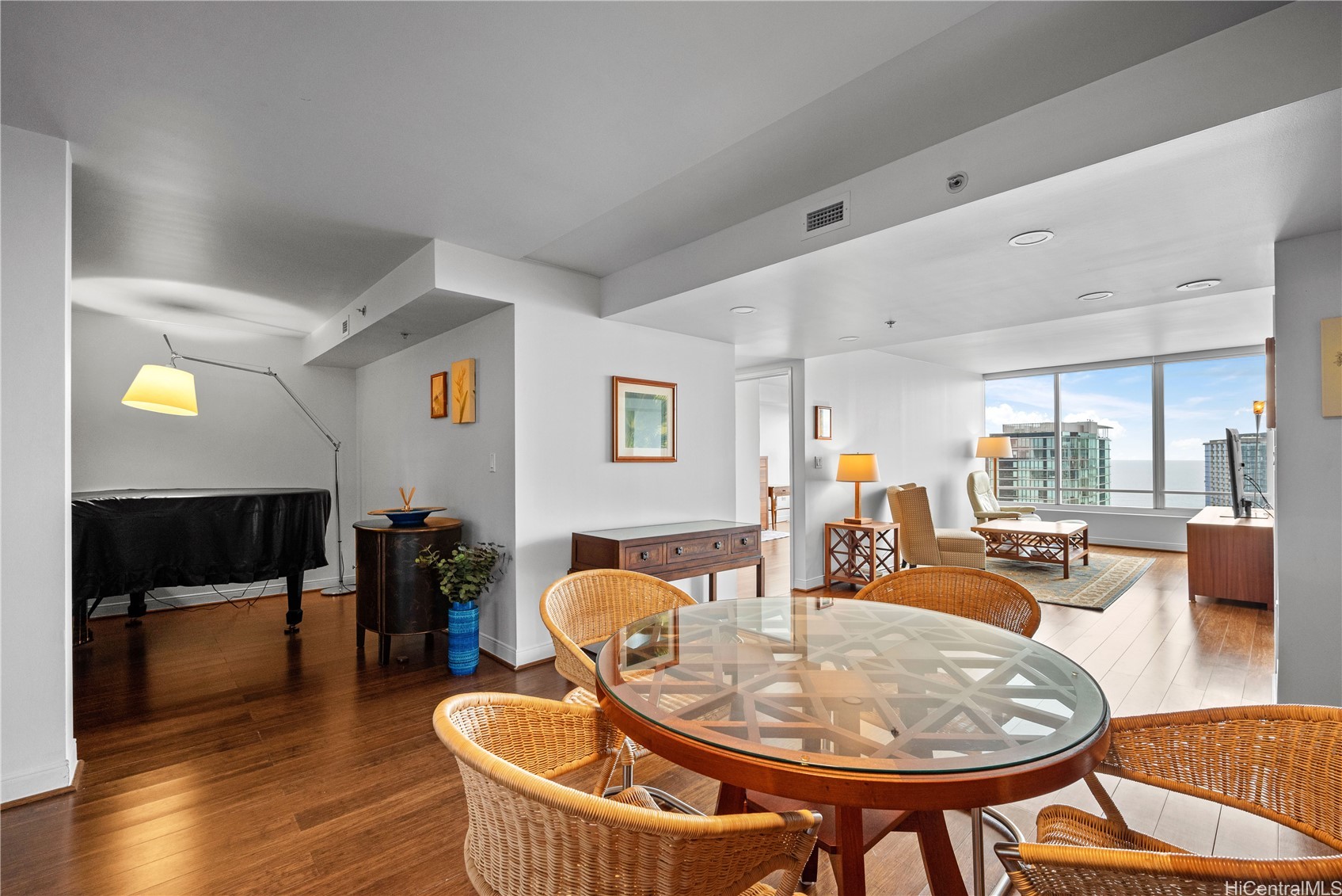 1009 Kapiolani Boulevard 4707 Property Photo 3