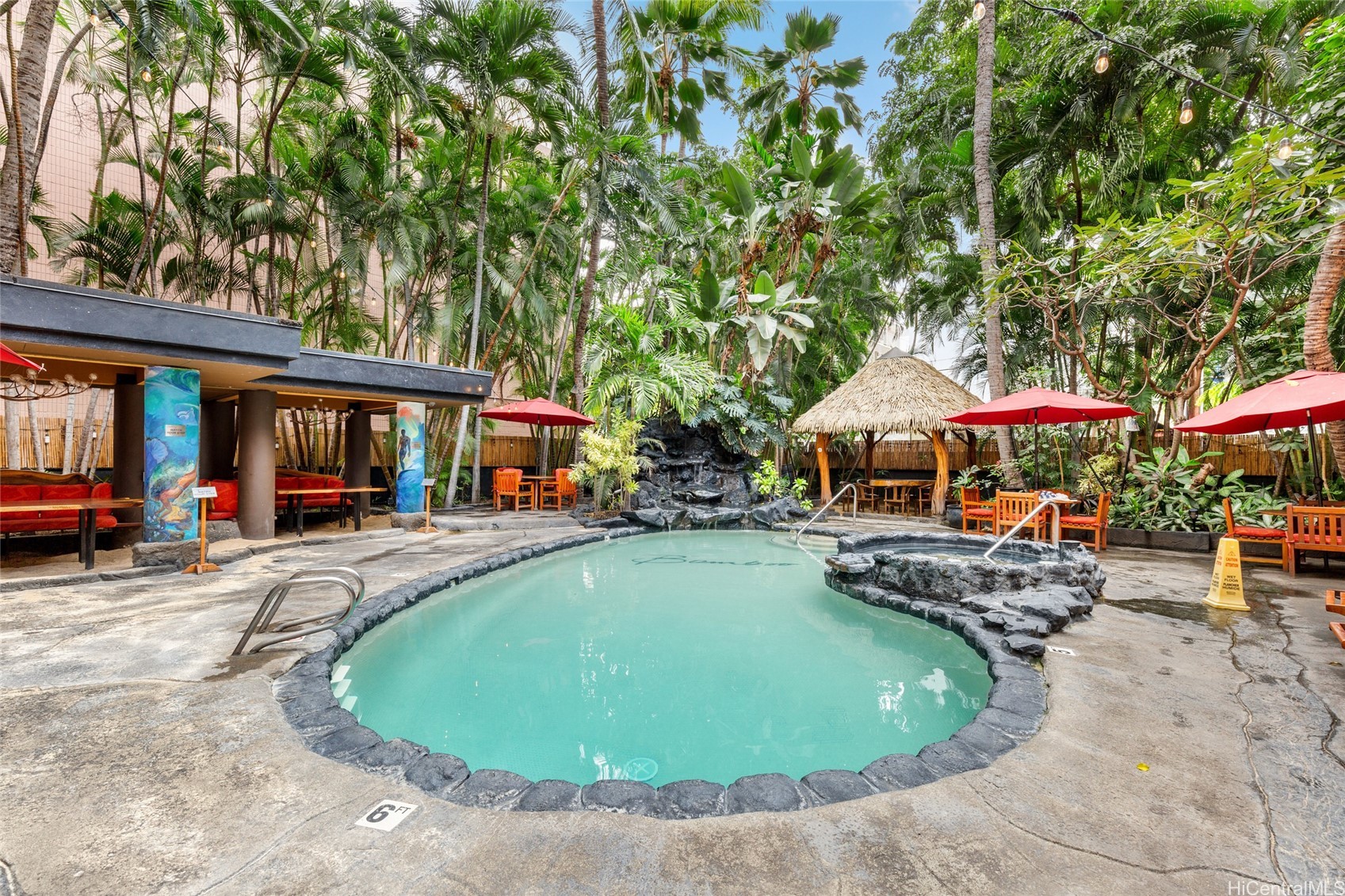 2425 Kuhio Avenue 705 Property Photo 7