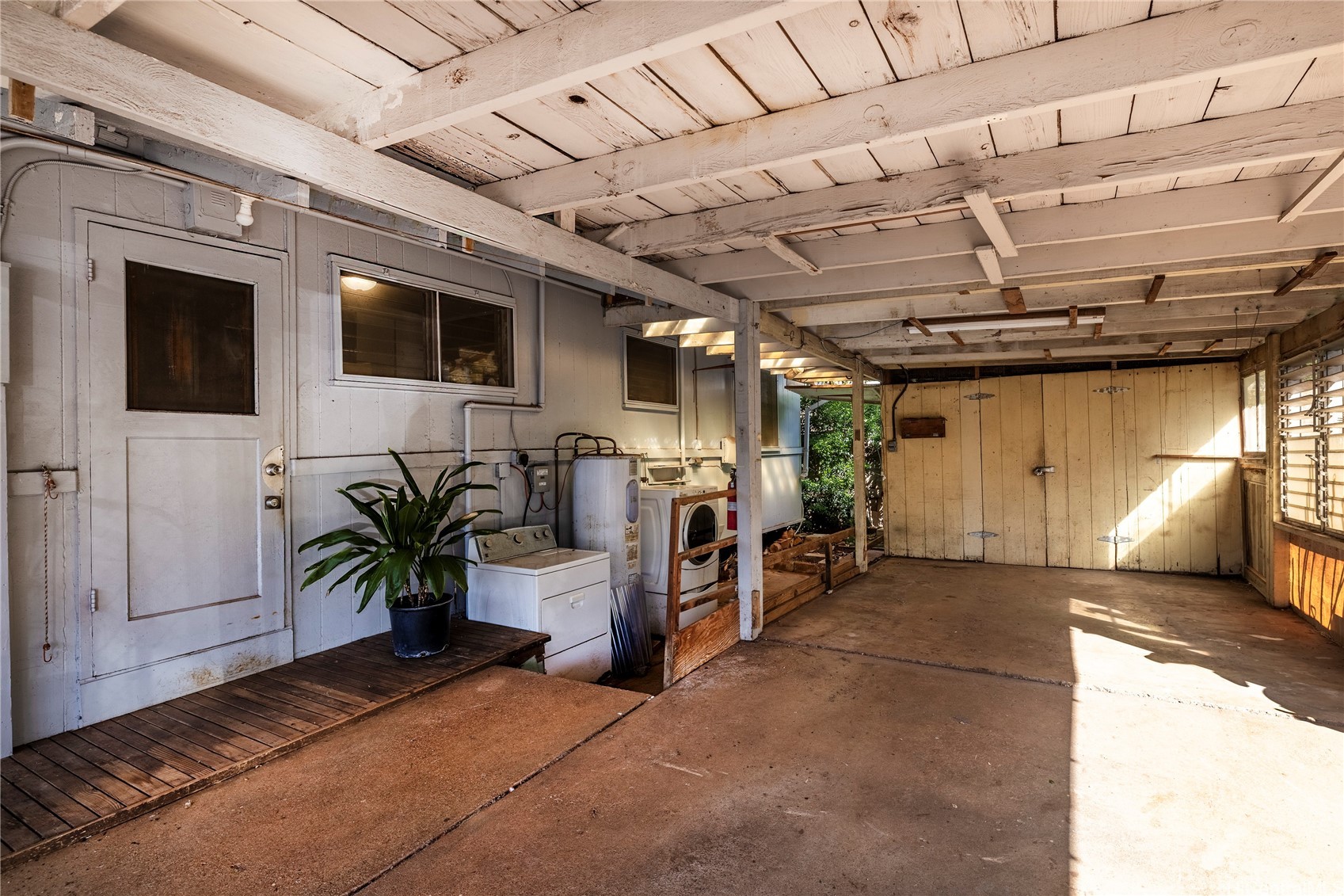 4202 Salt Lake Boulevard Property Photo 3