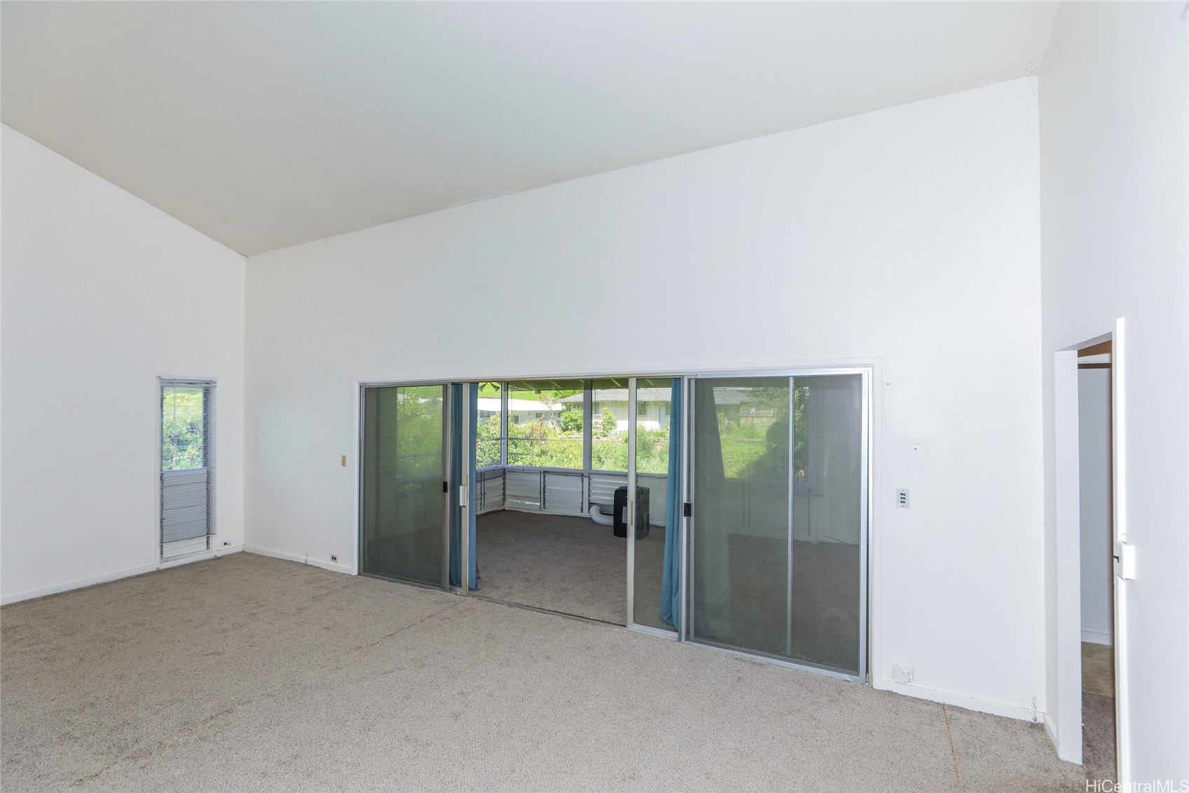 1632 Ala Makani Place Property Photo 4