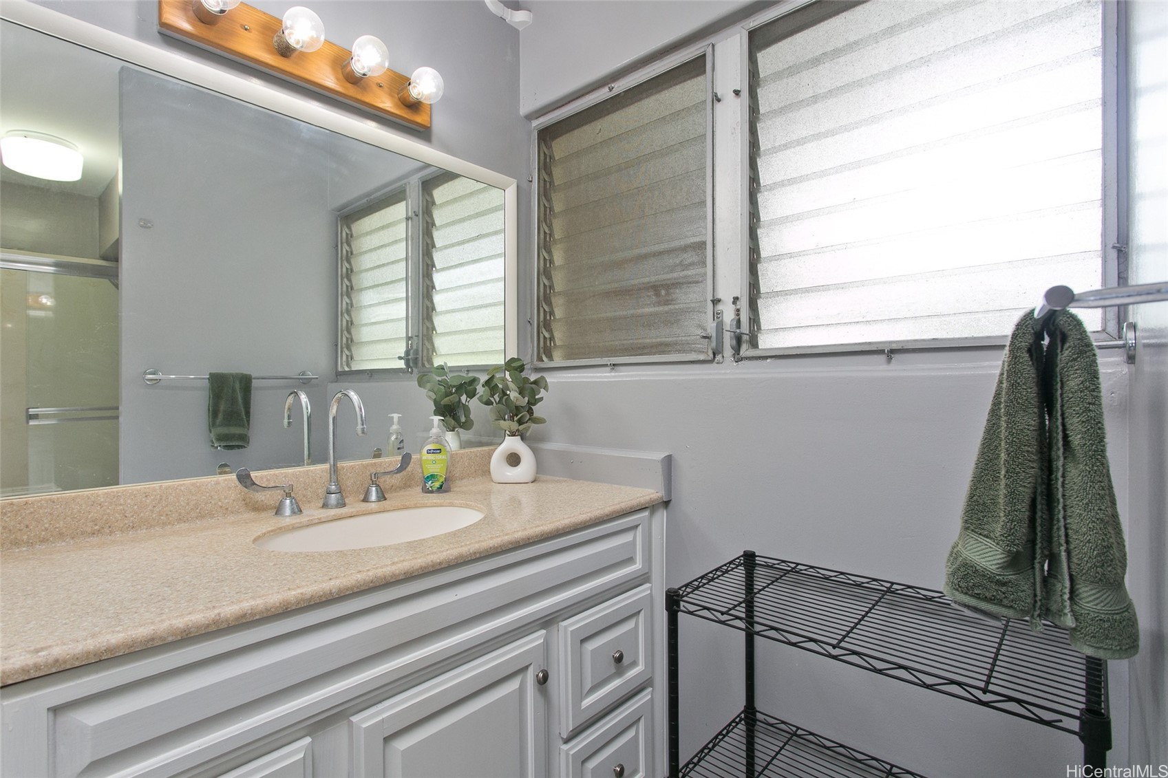 98-719 Iho Place 5-703 Property Photo 10