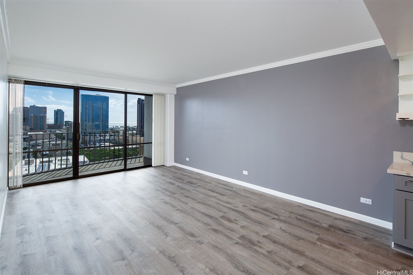 700 Richards Street 2107 Property Photo 2
