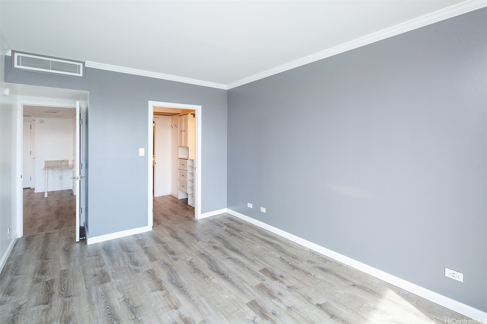 700 Richards Street 2107 Property Photo 6
