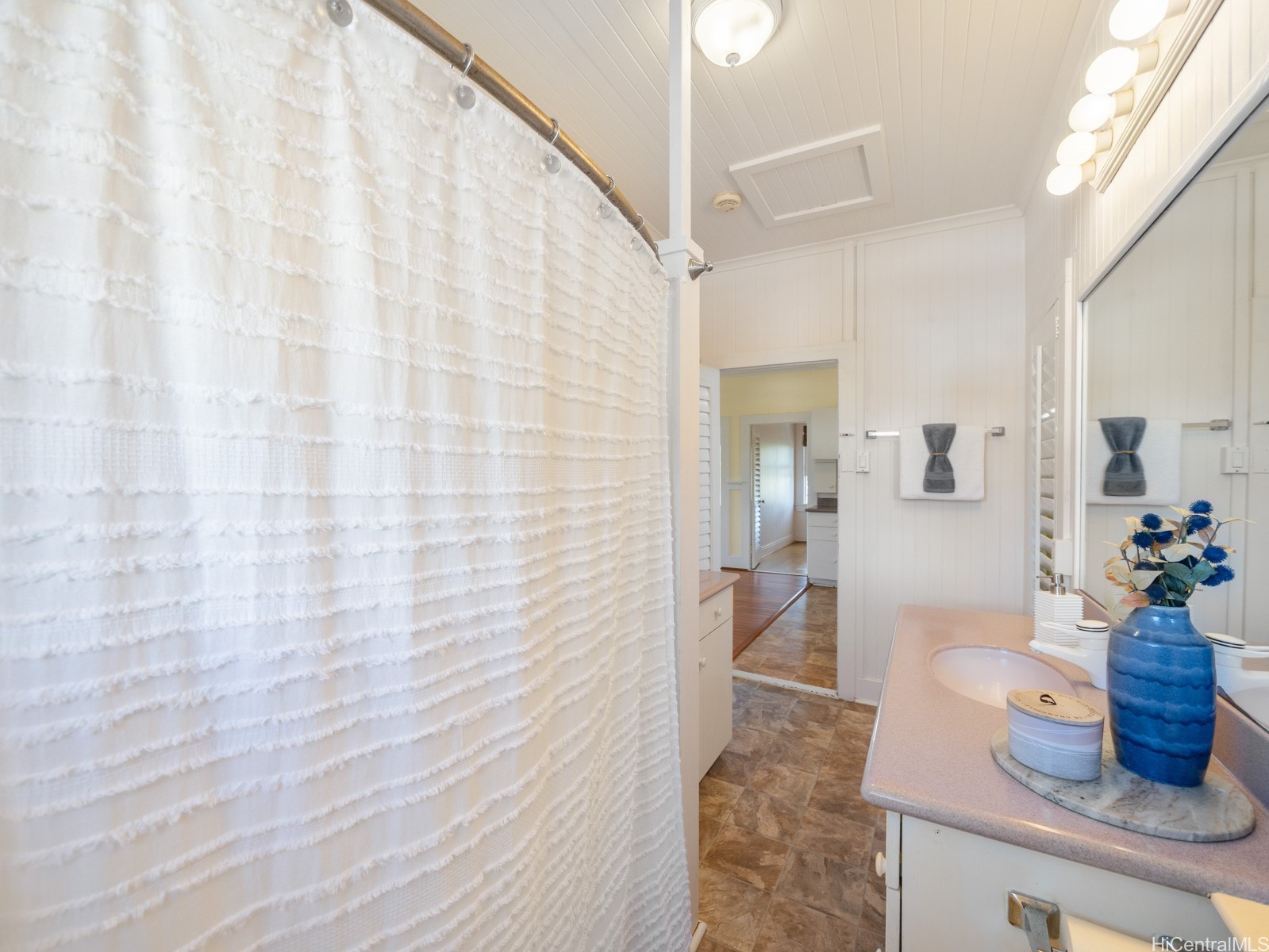 728 Hanole Place Property Photo 15