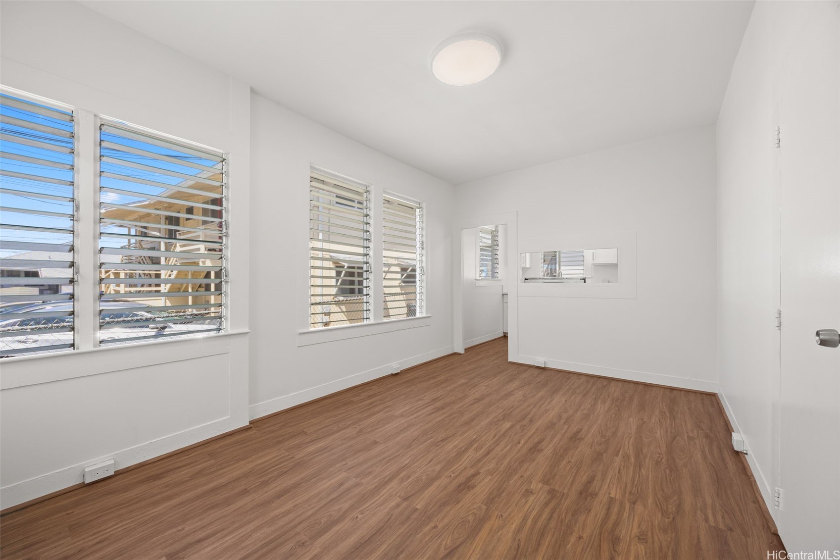 1123b 2nd Avenue Property Photo 5