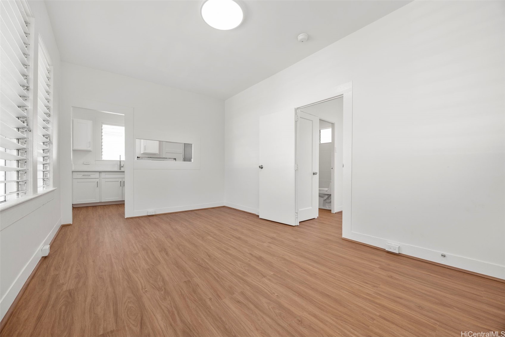 1123b 2nd Avenue Property Photo 6