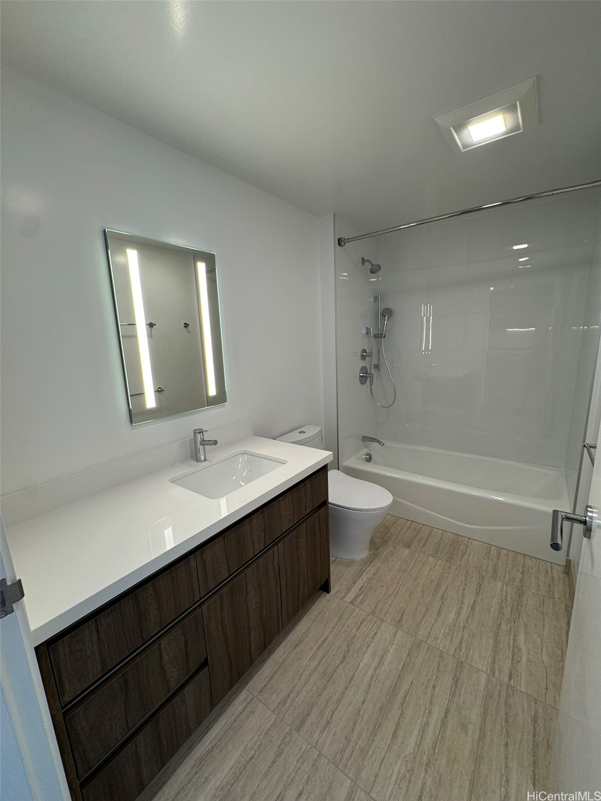 1515 Liona Street Property Photo 7