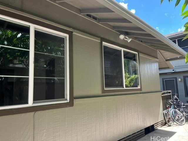 733 University Avenue Property Photo 4