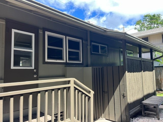 733 University Avenue Property Photo 5