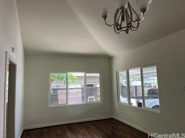 733 University Avenue Property Photo 6