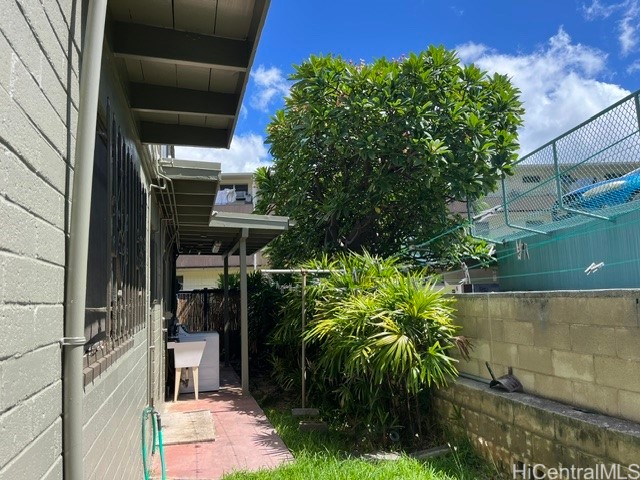 733 University Avenue Property Photo 16