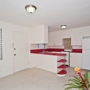 733 University Avenue Property Photo 18