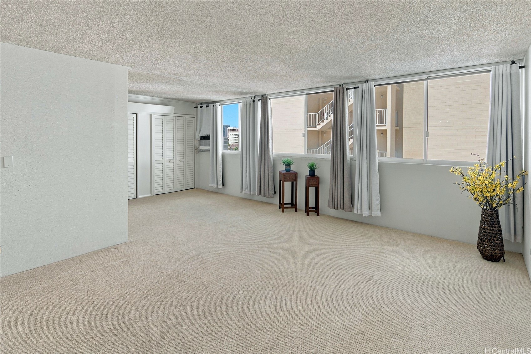 1617 Clark Street 703 Property Photo 8