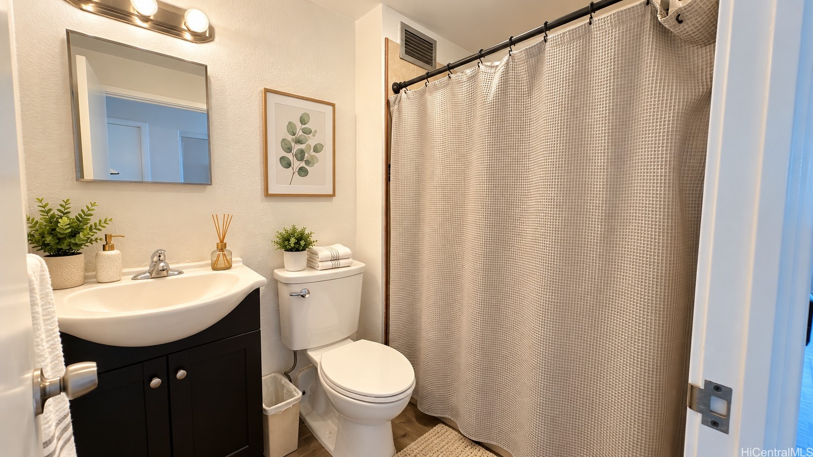 2211 Ala Wai Boulevard 2006 Property Photo 5