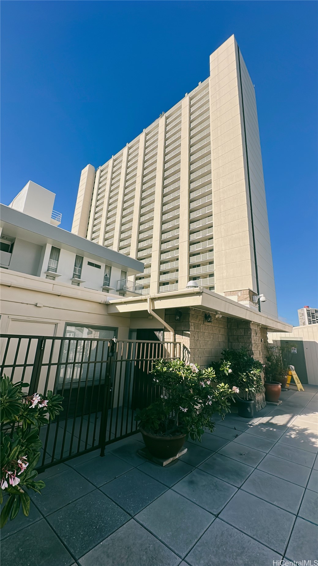 2211 Ala Wai Boulevard 2006 Property Photo 7