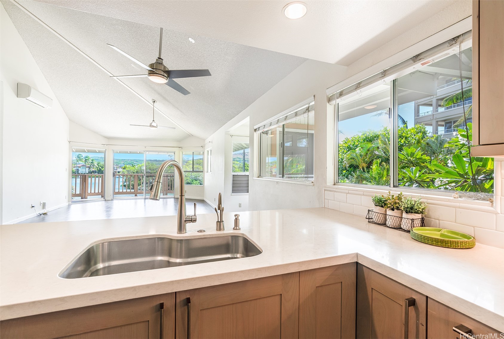 7007 Hawaii Kai Drive A21 Property Photo 1