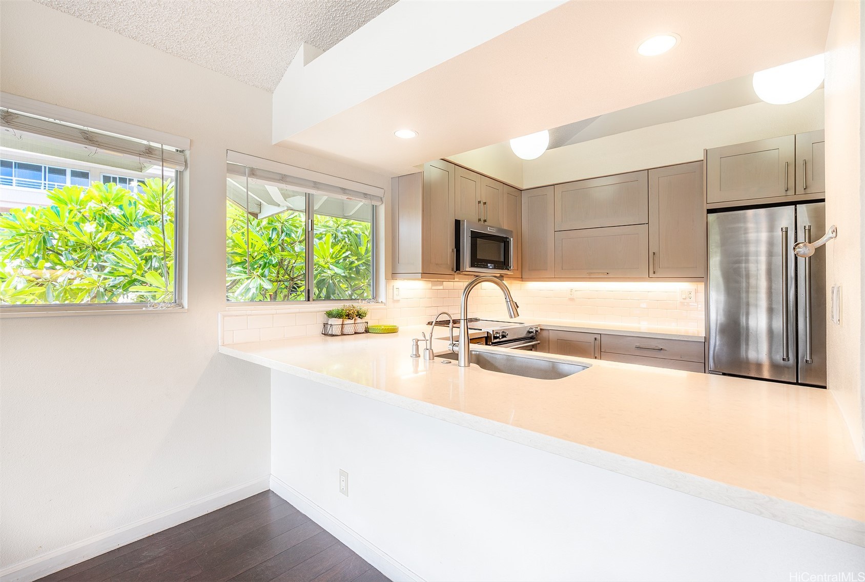 7007 Hawaii Kai Drive A21 Property Photo 5